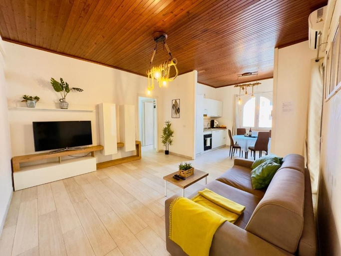 Living area 5, Demetra Sea Front Apartment, Caserta