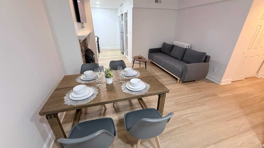 Dining 5, 1BR in Logan Circle - DC Metro - We Host, Washington D.C.