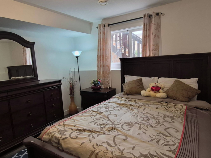 Room 5, Home Sweet Home Away From Home, Division No. 8