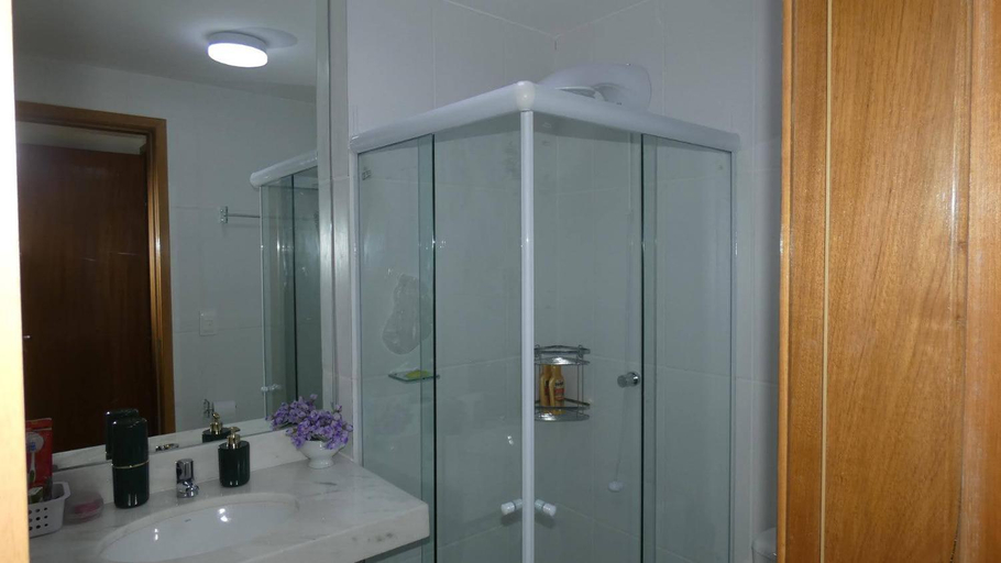 Bathroom, Praia de Guarajuba-Porto Smeralda, Camaçari