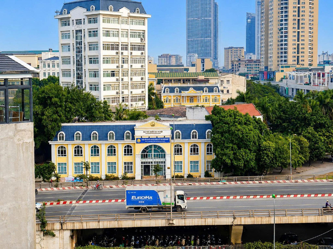 Others 3, Phuong Dong Hotel, Cầu Giấy
