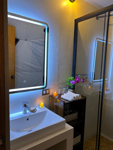 Bathroom 4, Miski Samay Domo Boutique, Urubamba