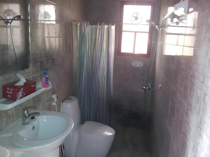 Bathroom 2, Sunrise Resort, Al Hamra