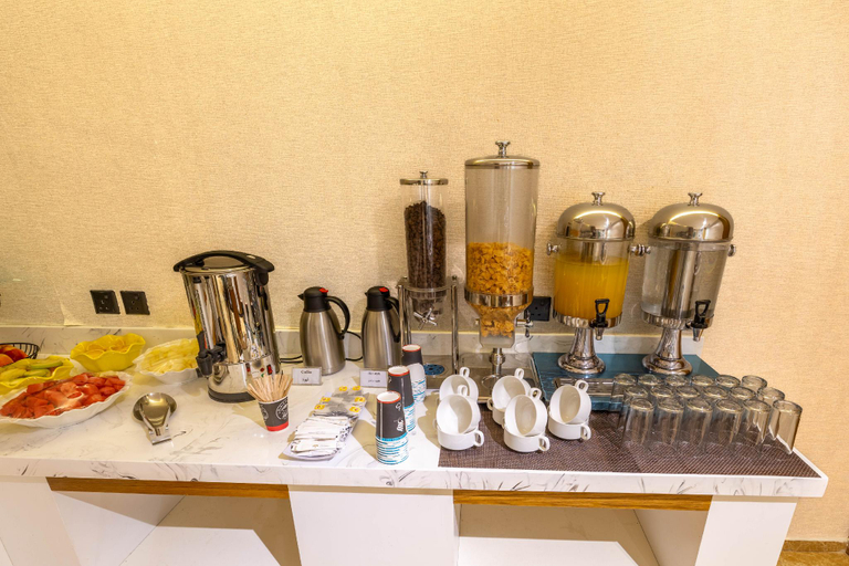 Food & Drinks 3, Al Muhaidb Residence Al Takhasossi 1 - Economic, Riyadh