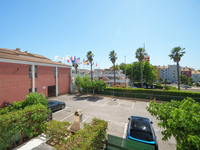 Property grounds, Seaside Apartment in Cap D'agde, Hérault