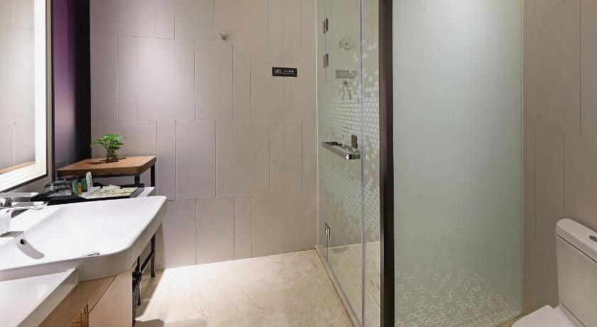 Bathroom 3, Hampton by Hilton Hefei High-tech Zone, Hefei