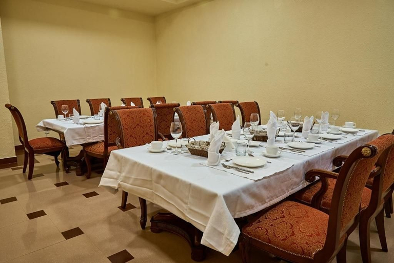 Food & Drinks 5, Queens Hotel, Tashkent City