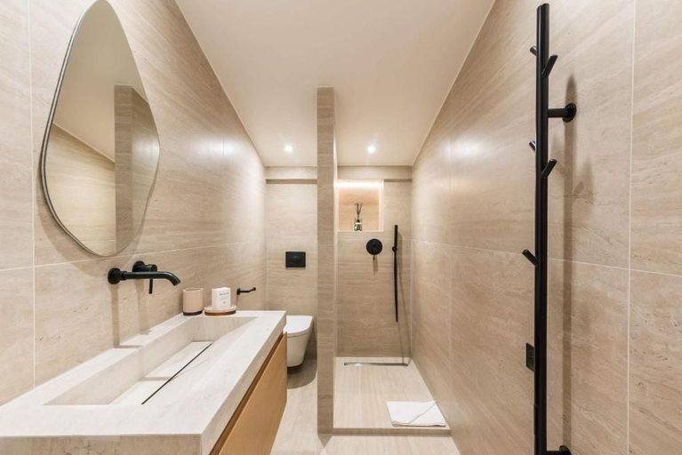 Bathroom 5, Opéra - Elégant appartement - Haystia, Paris