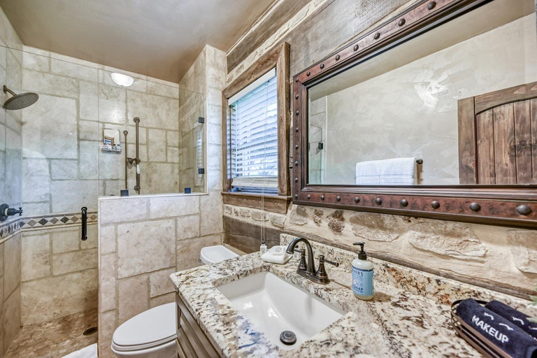 Bathroom 3, Luxury 23-ac Ranch Casita w/Hot tub!, Kendall