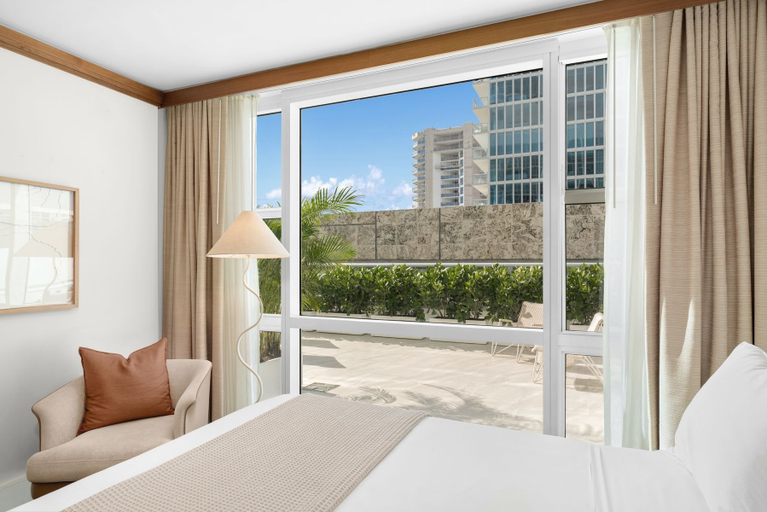 Interior 5, Sea Escape- Private Sun Deck, Beachfront and Views, Miami-Dade