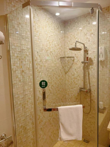 Bathroom 4, Greentree Inn Shanghai Fengxian District Xiaotang , Shanghai