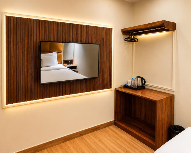 Room 5, The Benchmark Hotel, Indore