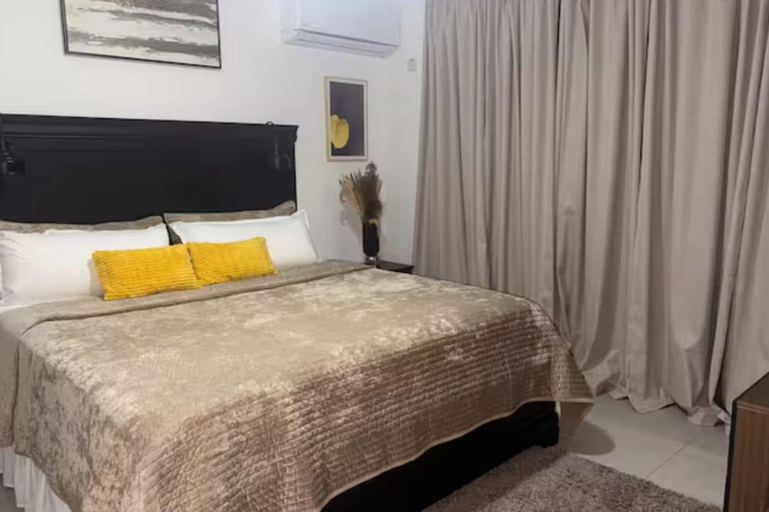 Room 4, 1BR Premium Apartments Nitram