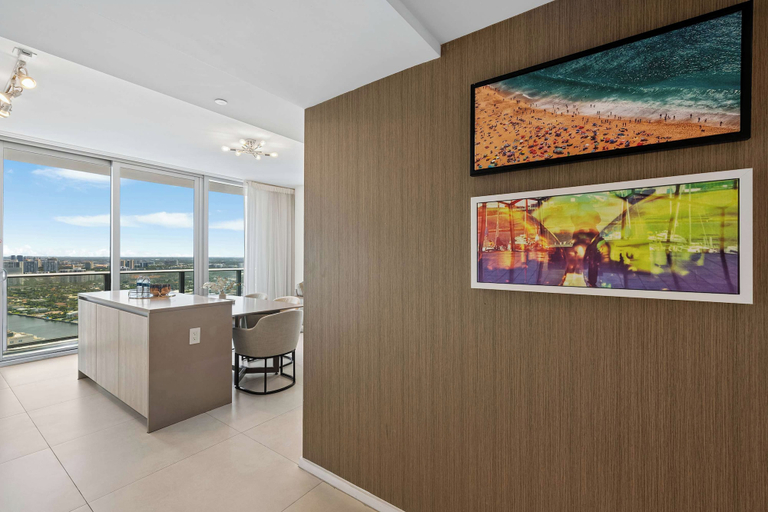 Interior 5, Sea Glass- Pool, Gym, Oceanfront in Hollywood FL, Broward