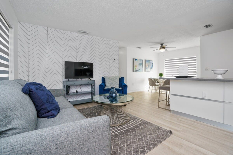 Interior 2, Cozy Blue Door Duplex, Central in Cutler Bay, Miami-Dade