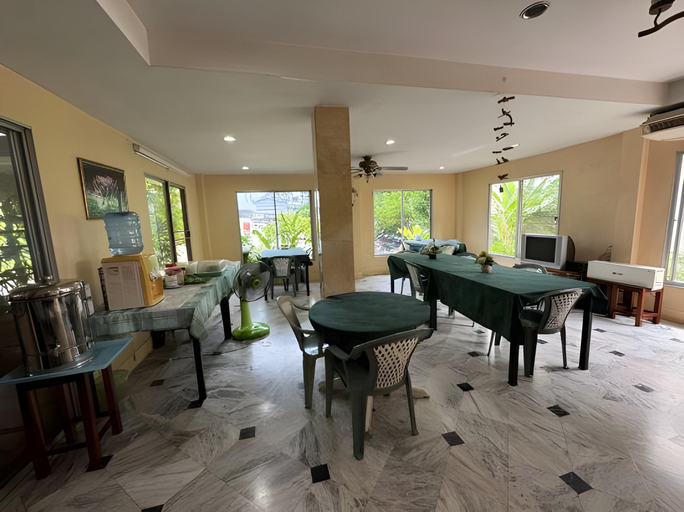Food & Drinks 5, Luxury Hotel, Muang Kanchanaburi
