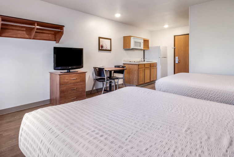 Bedroom 4, WoodSpring Suites Houston Baytown, Houston