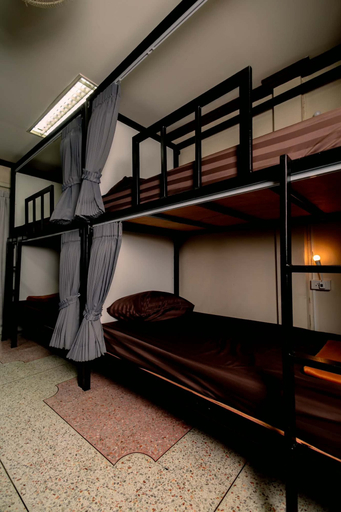Bedroom 3, Born Free Hostel, Phra Nakhon