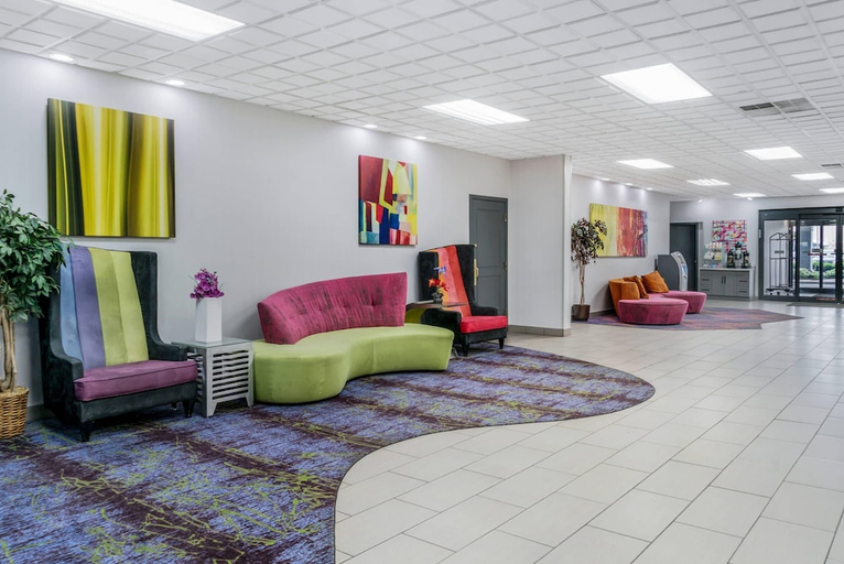 Public Area 2, Quality Inn & Suites Livonia - Detroit, Wayne