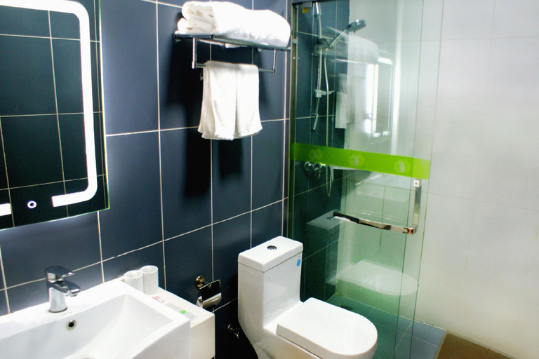 Bathroom 3, Hi Inn Hohhot Xilin Nan Road, Hohhot