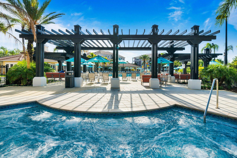 Outdoor spa tub 5, Is1-208 - 3BR Condo Near Disney With Lake View, Orange