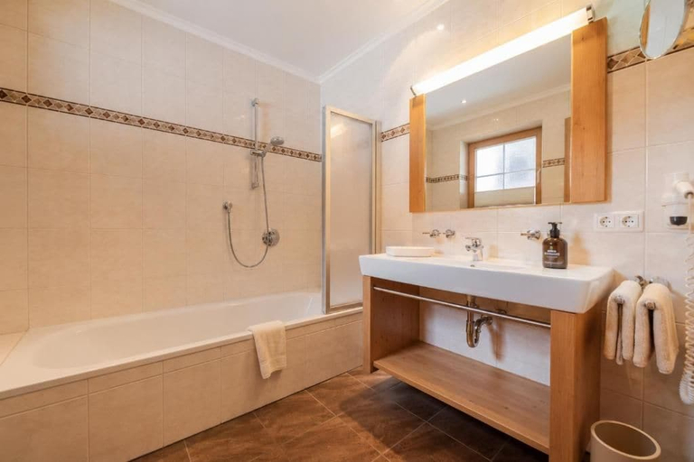 Bathroom 5, Alpenchalet Vital, Innsbruck Land