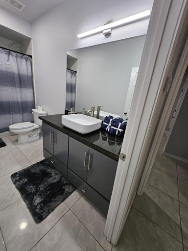 Others 2, Elegant Apartment 10 min to Mercedes Outlets, Hidalgo