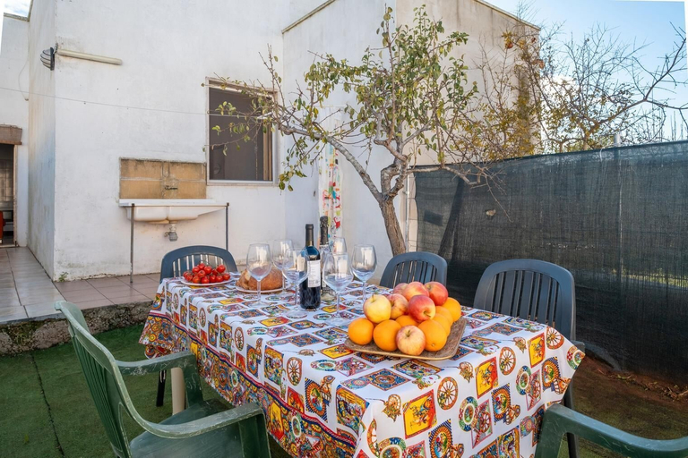Outdoor dining 4, Villetta Sul Mare Conchiglia D'oro, Lecce