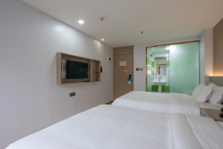 Bedroom 2, 7 Days Inn Shenzhen Huaqiang Science Museum Metro Station, Shenzhen