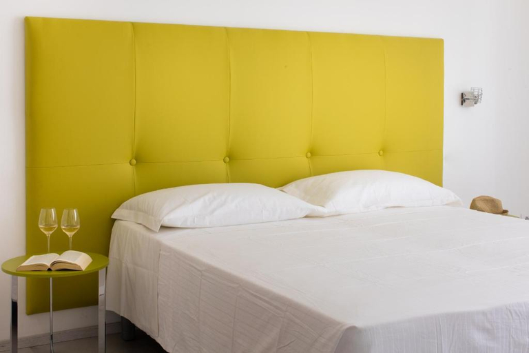 Bedroom 3, Luna Minoica Suites, Agrigento