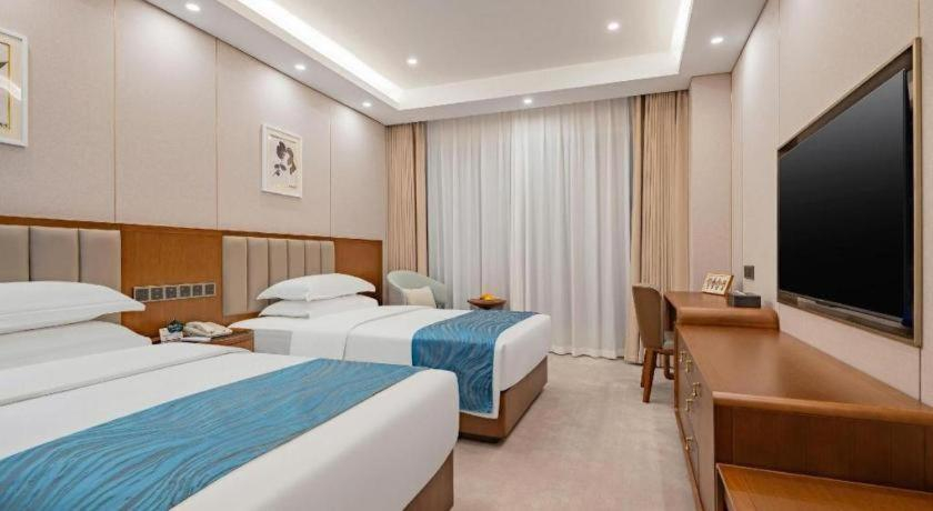 Bedroom 2, Yichang Three Gorges Project Hotel, Yichang