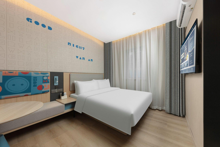 Bedroom 3, Home Inn Neo - Shanghai Zhongshan Park Dingxi Road, Shanghai