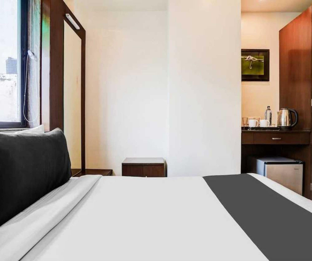 Room 4, Deluxe With Balcony White House, Nagpur