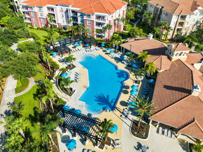 Exterior 2, Is1-208 - 3BR Condo Near Disney With Lake View, Orange
