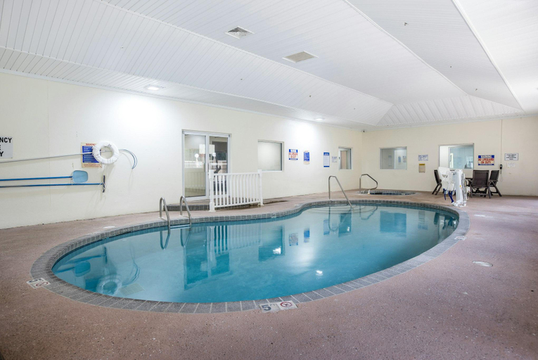 Sport & Beauty 5, Red Roof PLUS+ & Suites Savannah – I-95, Chatham