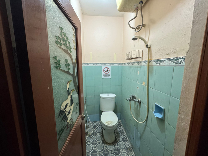 Bathroom, Hotel O near Universitas Indonesia, Depok