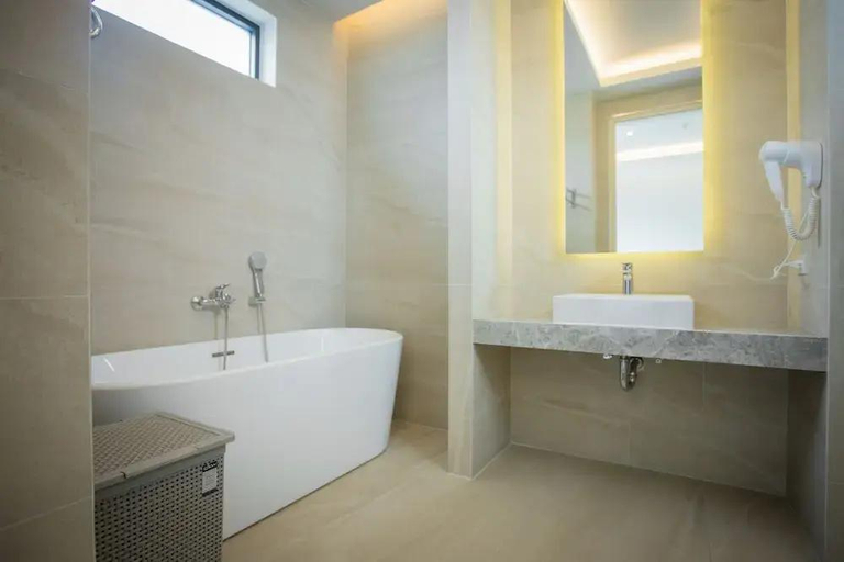 Bathroom 5, Gold Chariot Pool Villa, Phuket Island