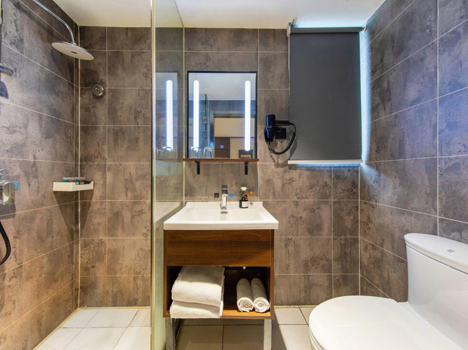 Bathroom 4, Lavande Hotel Tianjin Zhongbei Avenue, Tianjin