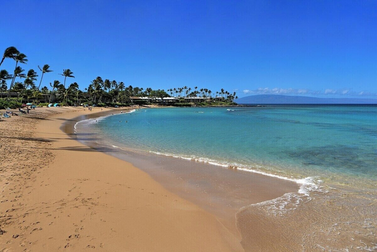 Interior 5, Direct Oceanfront Studio w Amazing Views Pool, Steps to Beach-napili Shores I270, Maui