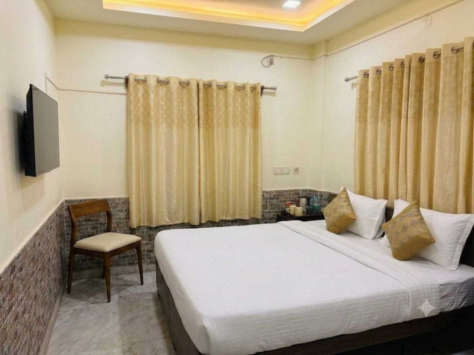 Room 3, Classic Raj Guest House, North 24 Parganas