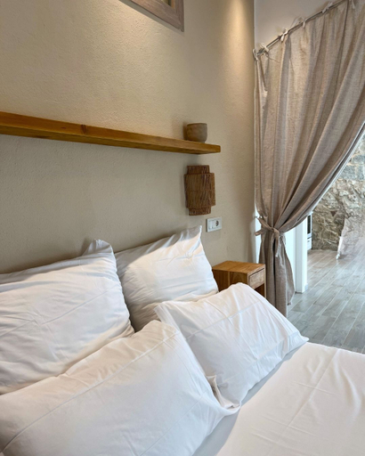 Room 1, Calema holiday apartments, Cagliari