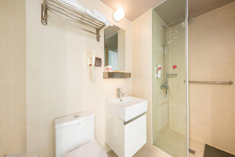 Bathroom 3, Jinjiang Inn Select Zhenjiang Wanda Plaza Xijindu, Zhenjiang