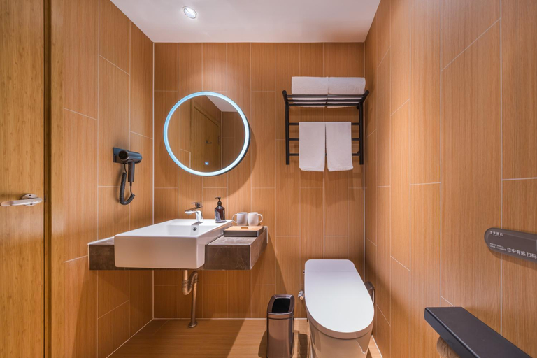 Bathroom 3, JI Hotel Shanghai People's Square Nanjing Road, Shanghai