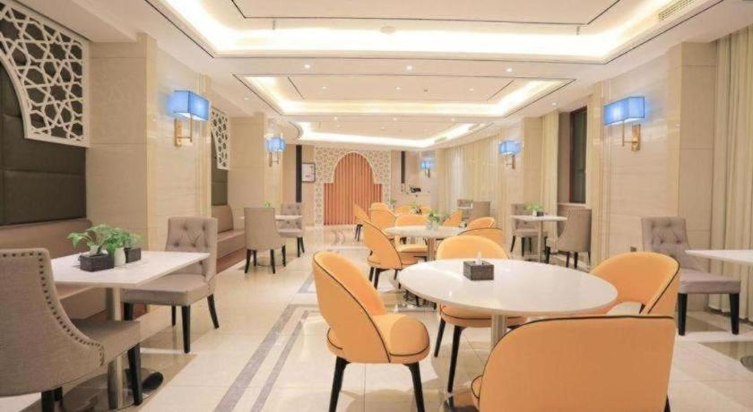 Food & Drinks 4, Jinjiang Inn Select Urumqi Midong Avenue, Ürümqi