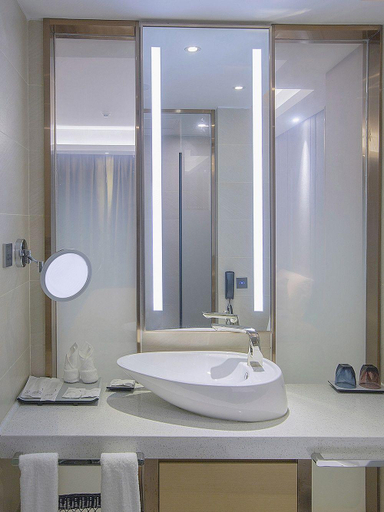 Bathroom 4, Lavande Hotel Beijing Wangjing Metro Station, Beijing