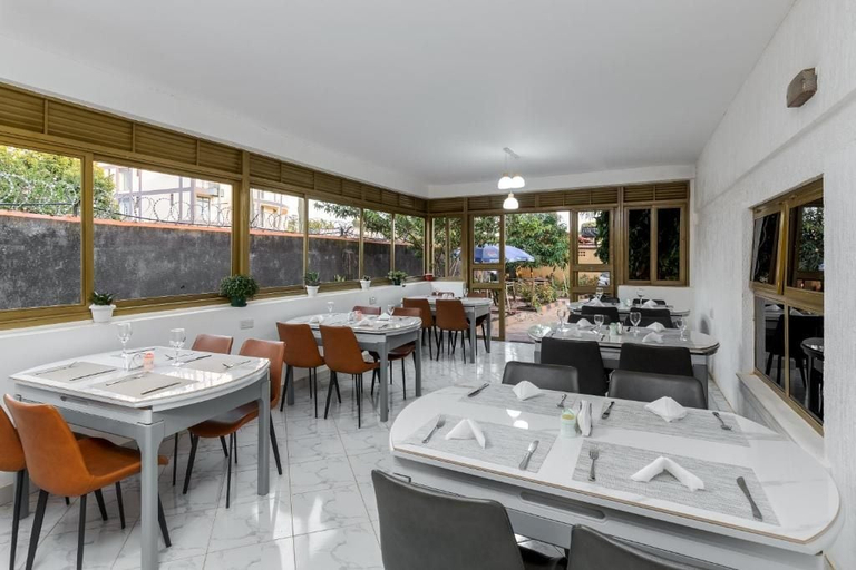 Dining, 7 days hotel Near the UN, Entebbe