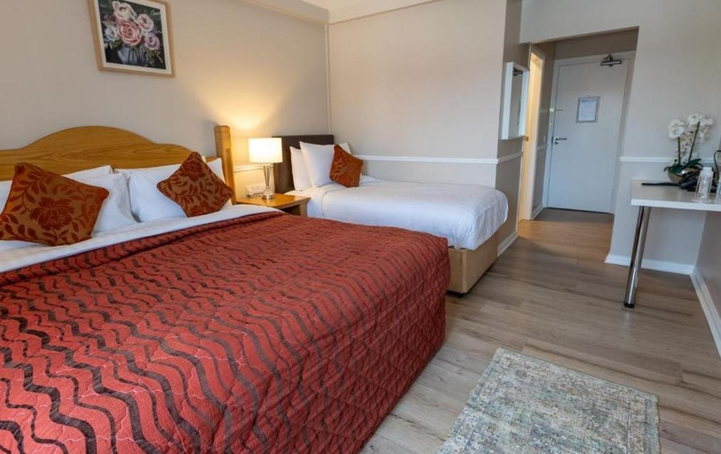 Room 3, Tigh Mary Donals Bar & Rooms at Whitegates