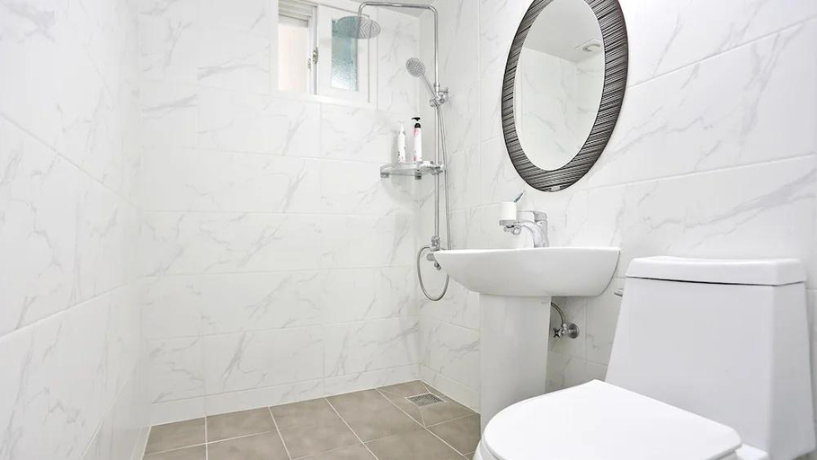 Bathroom, Gangneung Buchaegil Motel and Pension, Gangneung