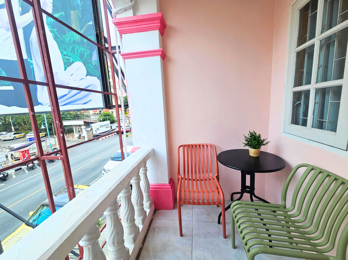 Property grounds 3, Ubuntu Live Boutique Hostel & Rooms, Phuket Island