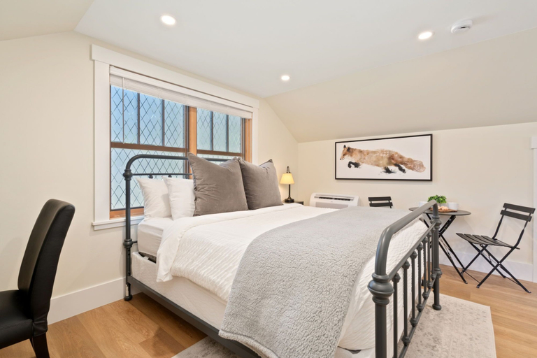 Room 2, Riverbend Studio Near Old Town & Poudre Trail, Larimer